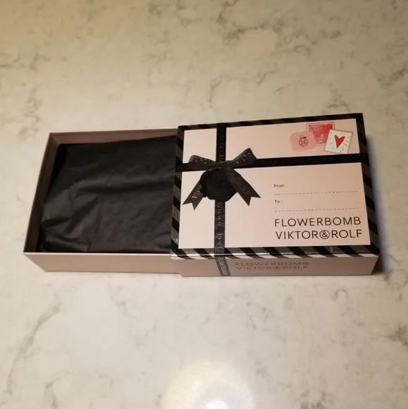 NEW 4pc Viktor & Rolf Flowerbomb Secret Service Travel Gift Set